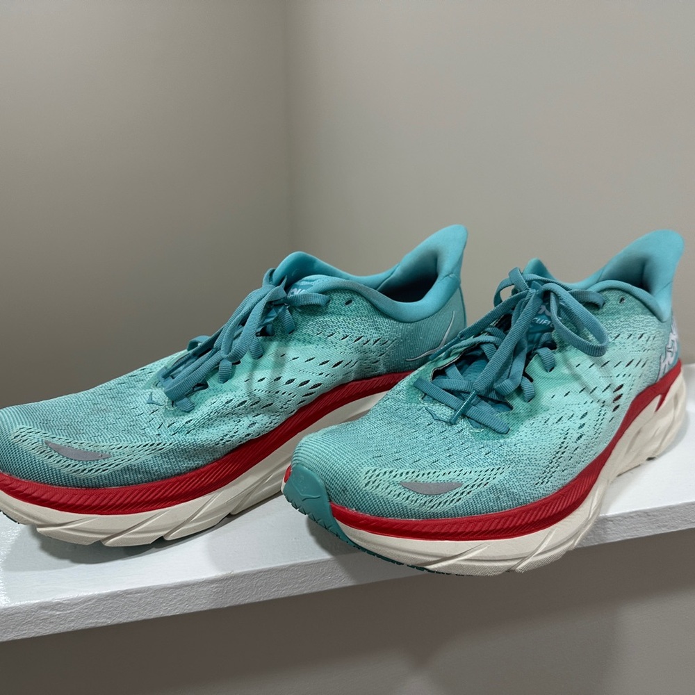 Hoka Clifton 9